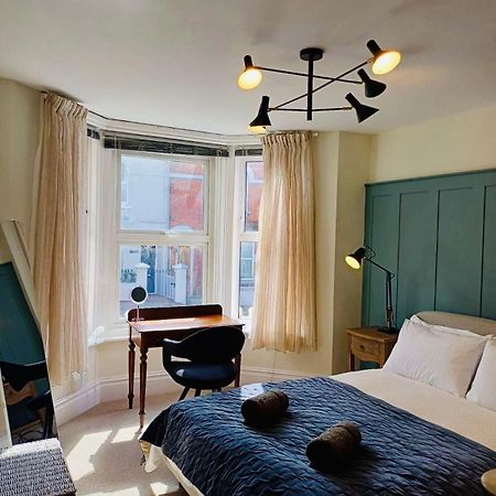 Stylish 1 Bedroom Flat In Heart Of Cowes คาวส์ ภายนอก รูปภาพ