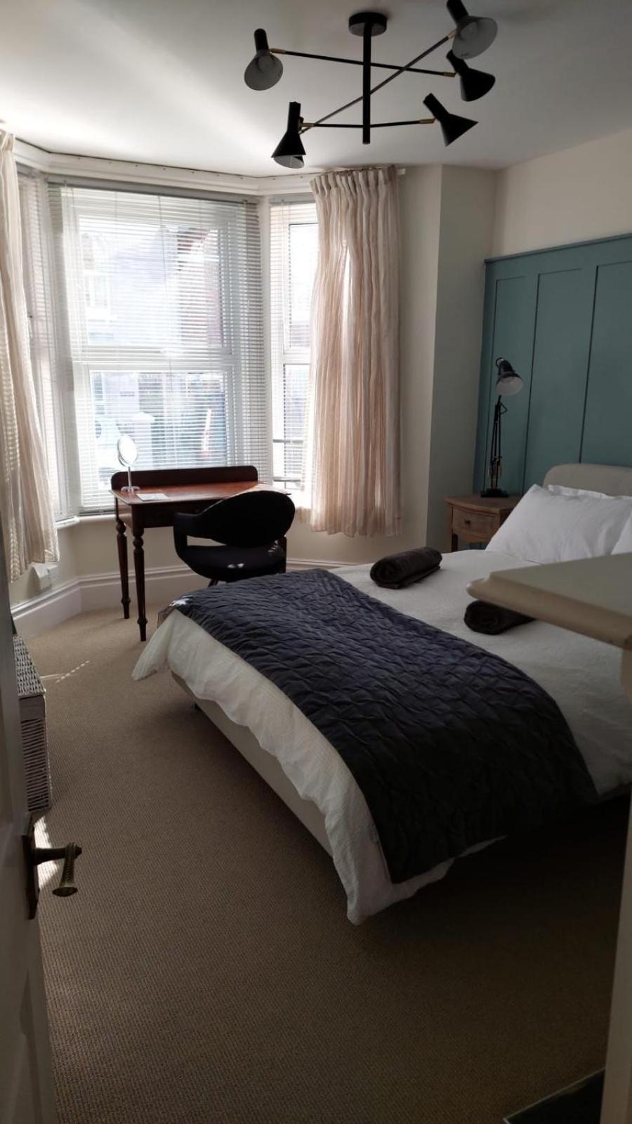 Stylish 1 Bedroom Flat In Heart Of Cowes คาวส์ ภายนอก รูปภาพ
